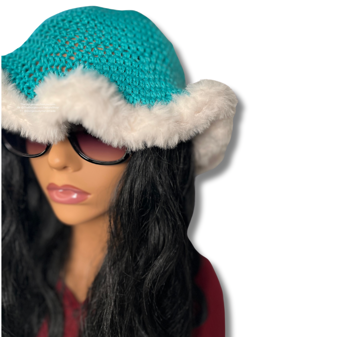 Lightweight 100% cotton floppy turquoise bucket hat brimmed with white faux fur